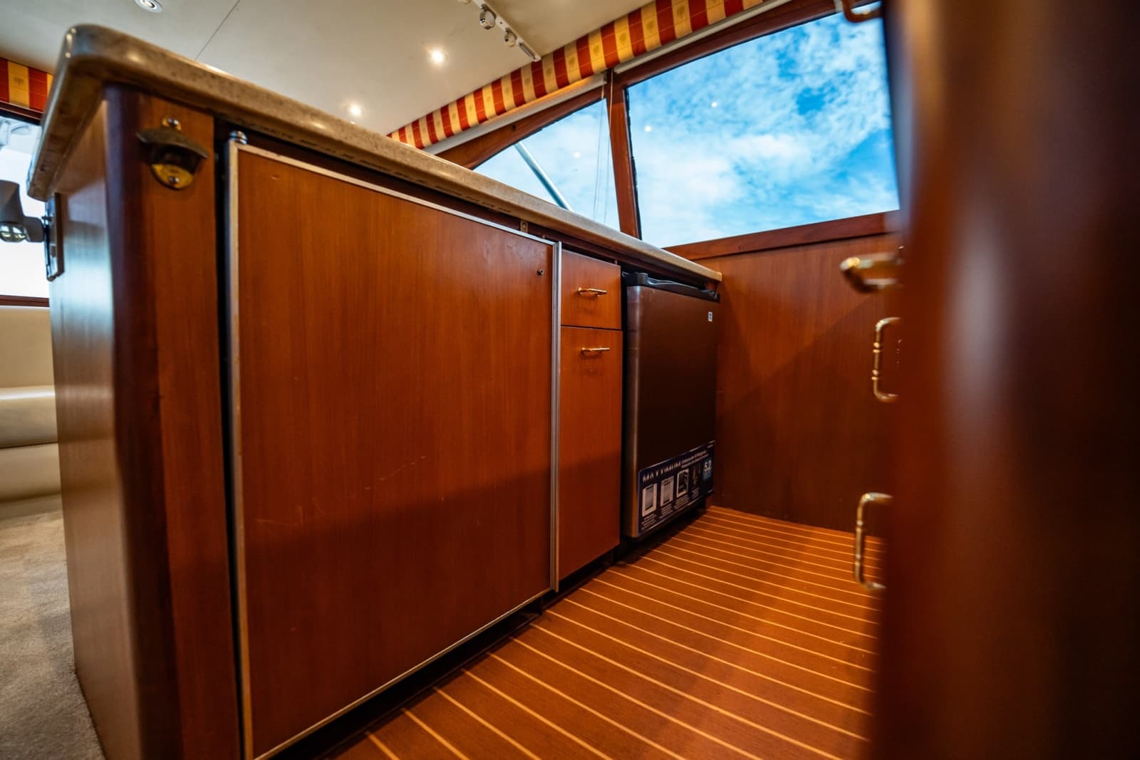 2000 Ocean Yachts 43 Super Sport
