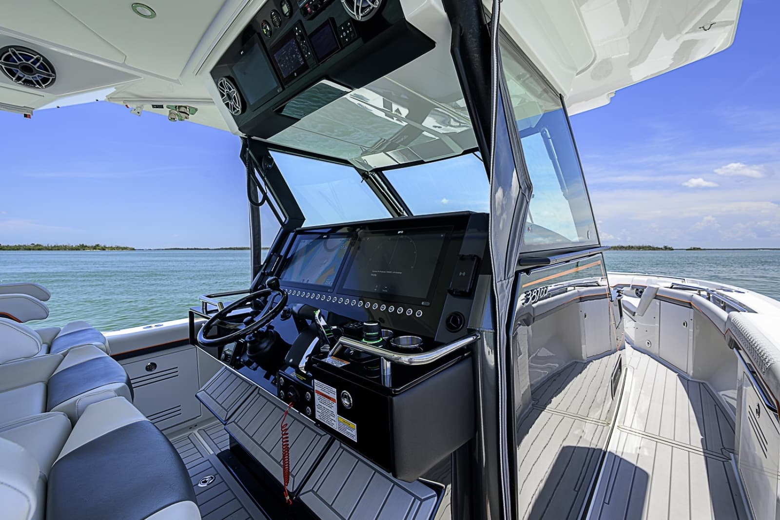 2024 Formula 387 Center Console Fish