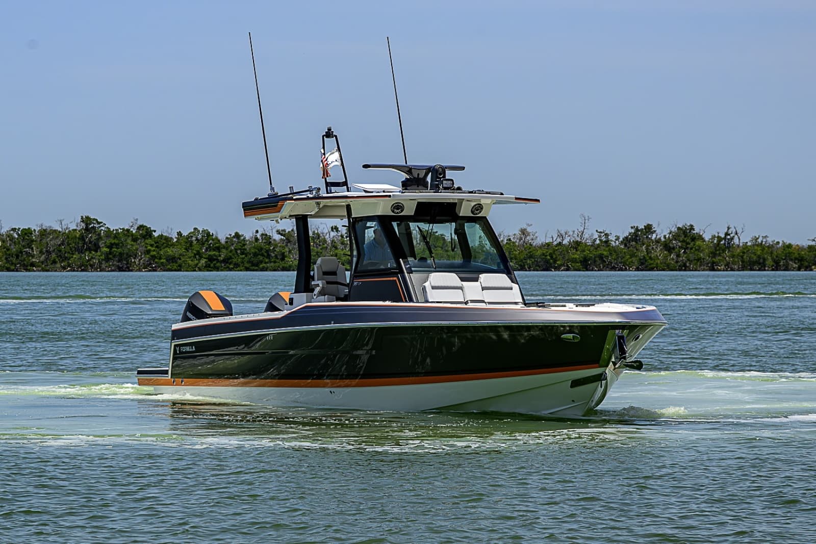 2024 Formula 387 Center Console Fish