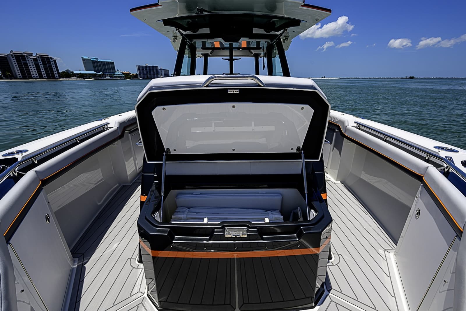 2024 Formula 387 Center Console Fish