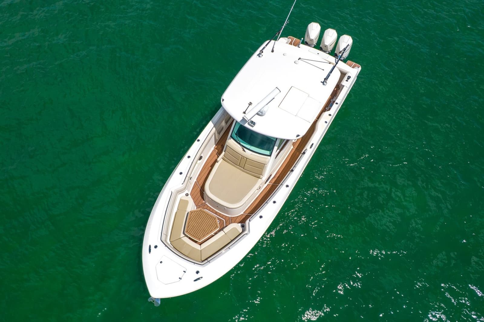 2020 Boston Whaler 380 Outrage