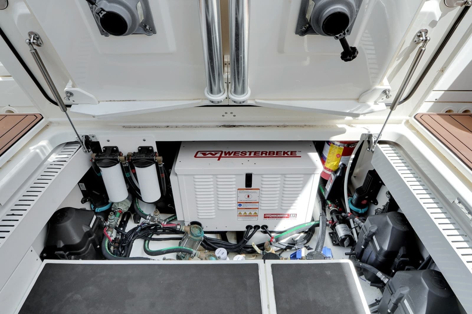 2020 Boston Whaler 380 Outrage