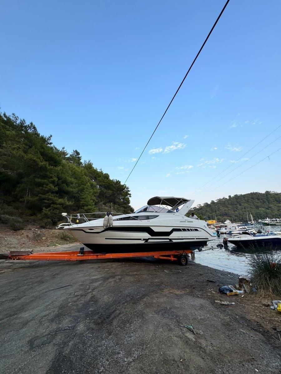 2001 Bayliner 2858