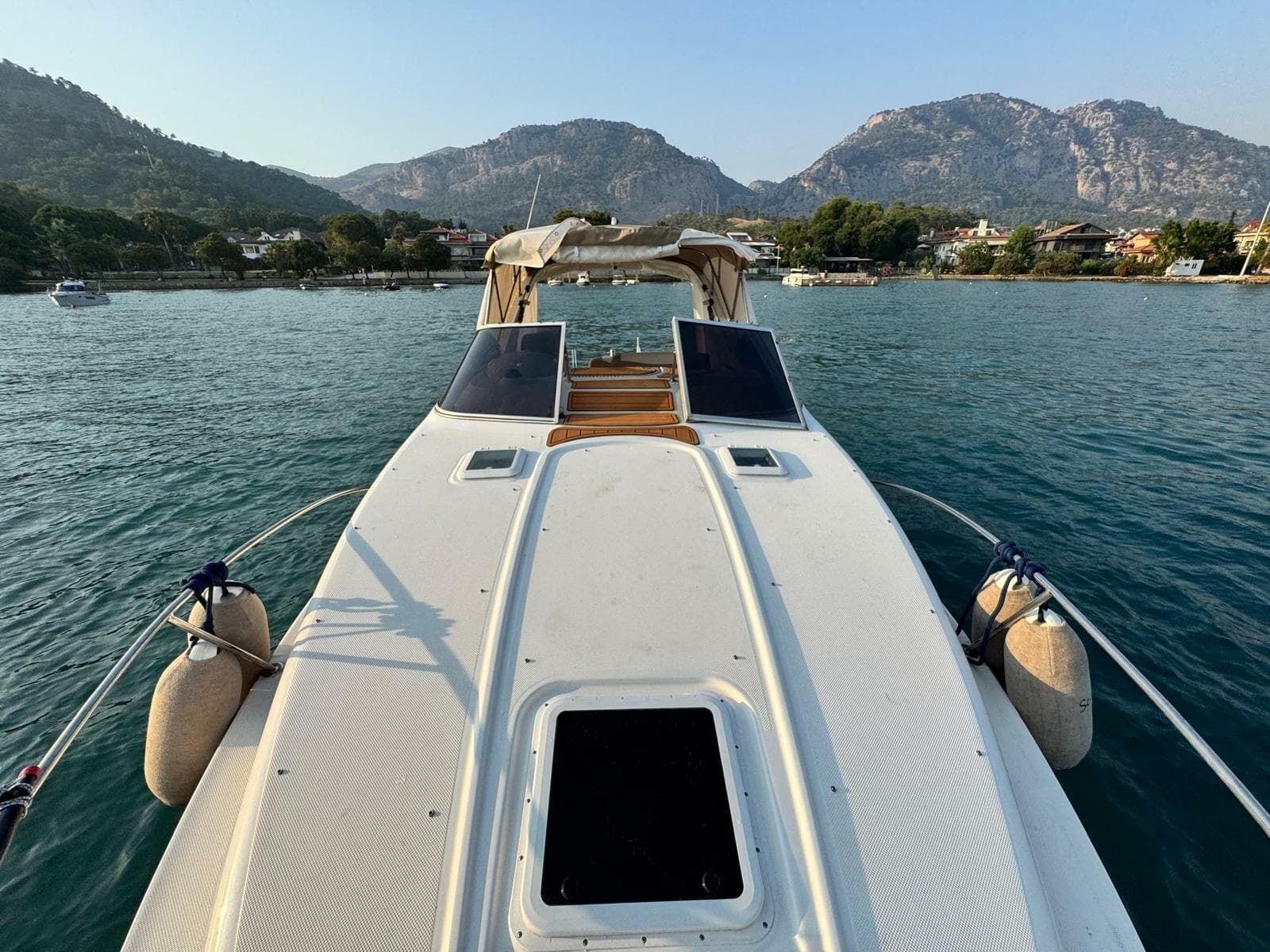 2001 Bayliner 2858