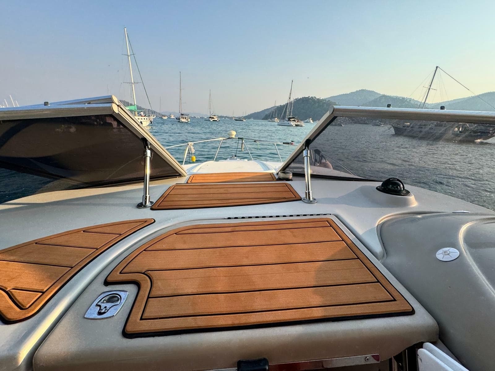 2001 Bayliner 2858
