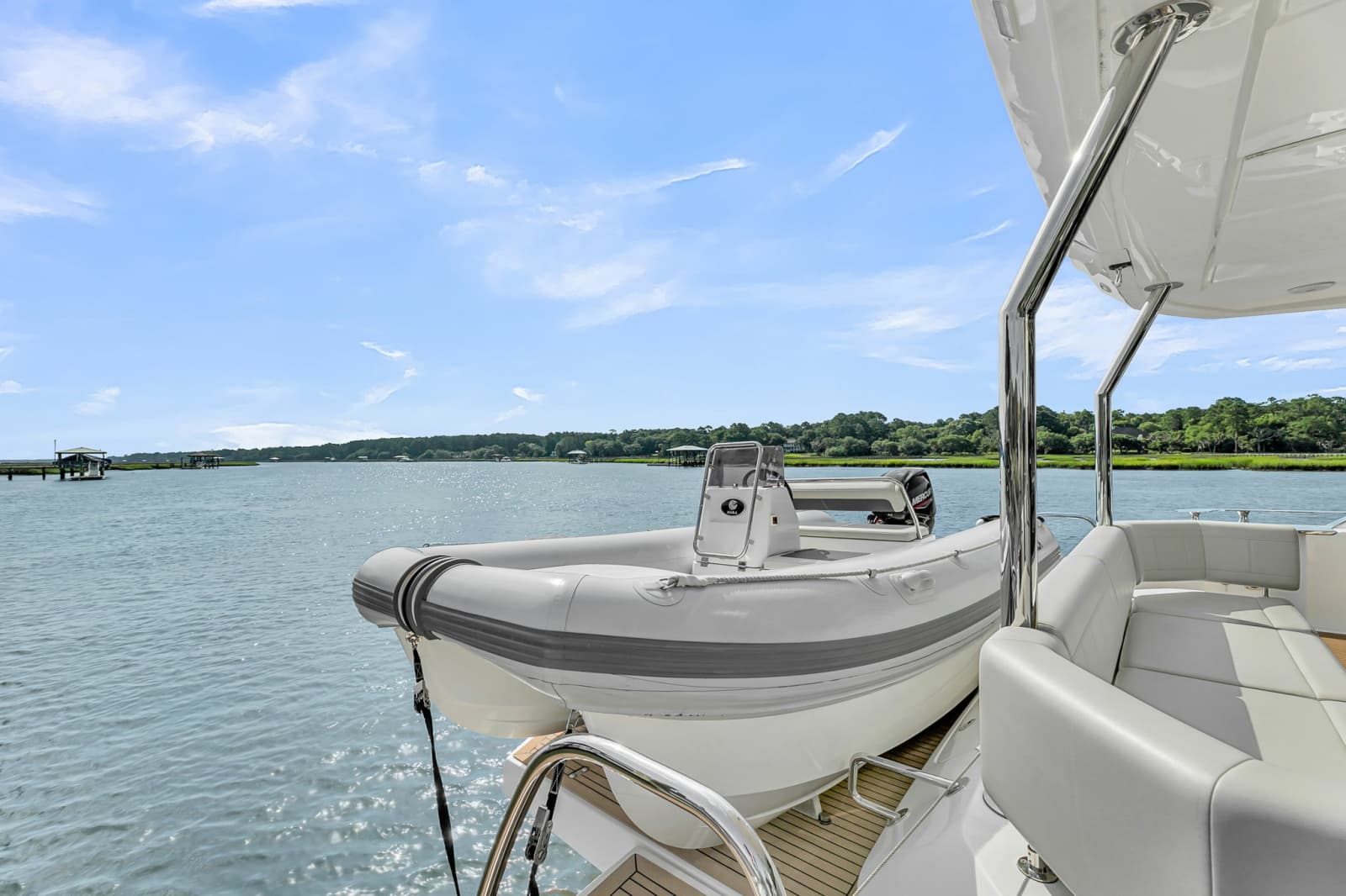 2025 Aquila 54 Yacht