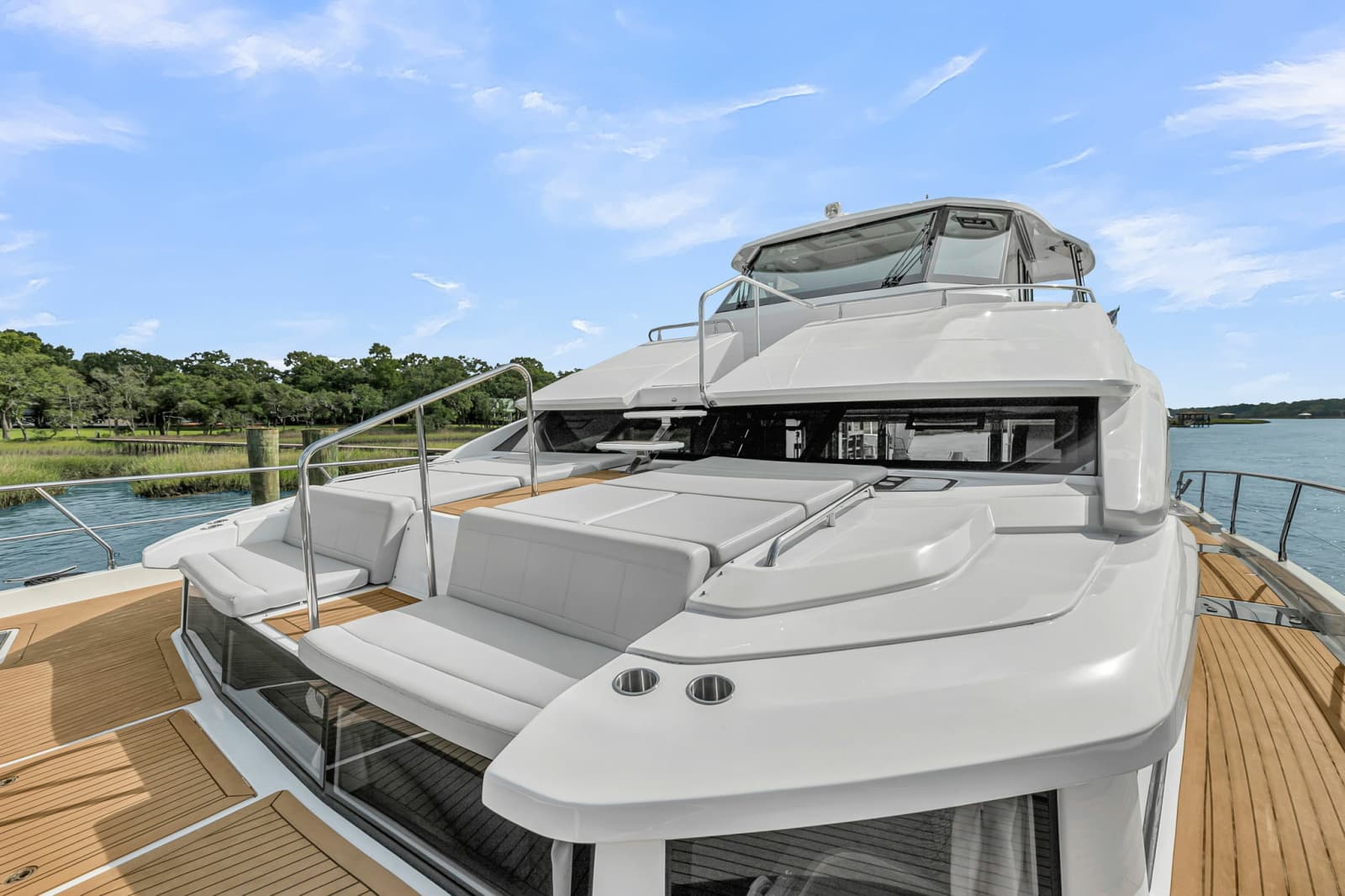 2025 Aquila 54 Yacht