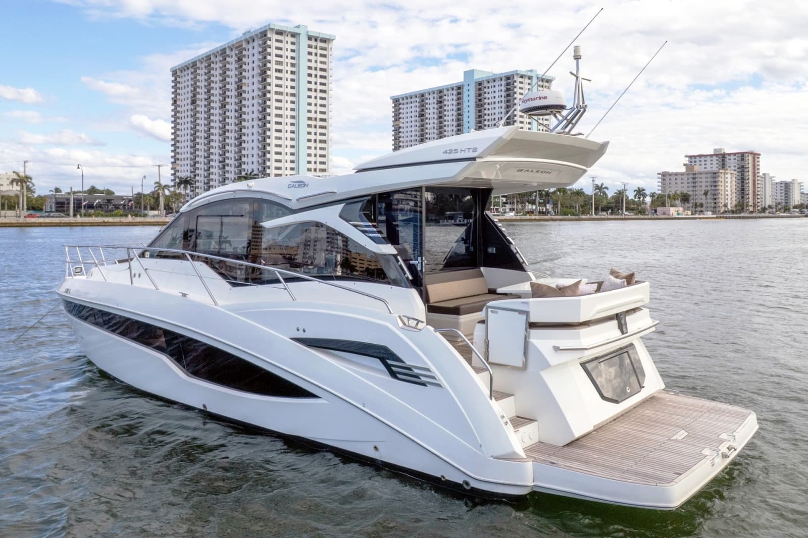 2023 Galeon 425 HTS