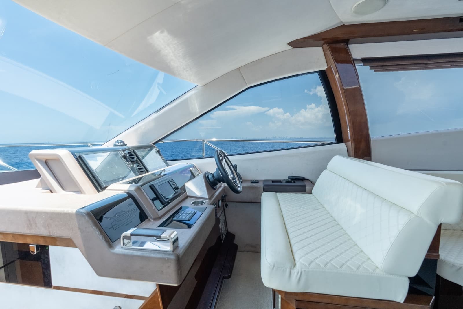 2017 Galeon 550 Fly