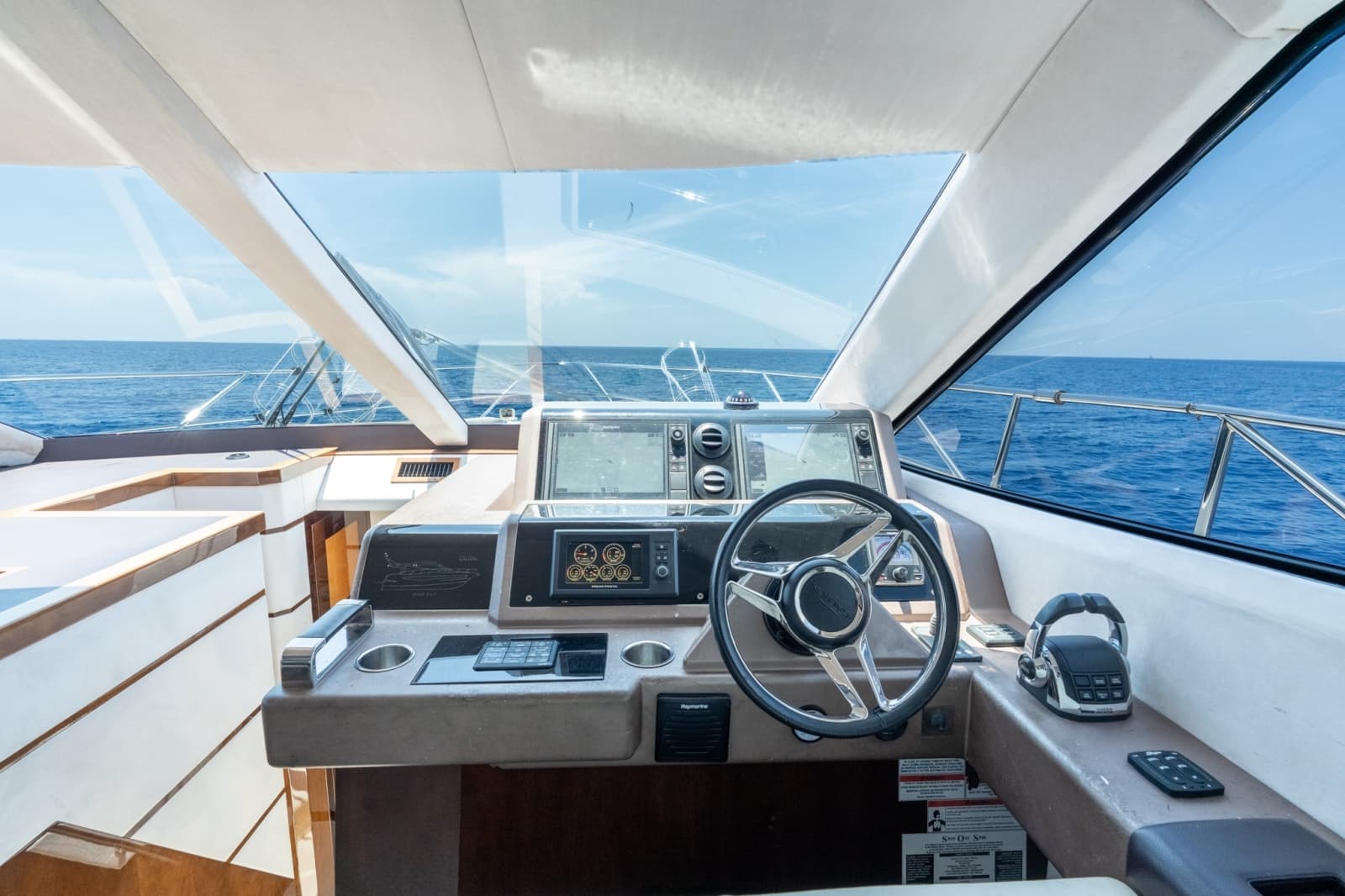 2017 Galeon 550 Fly