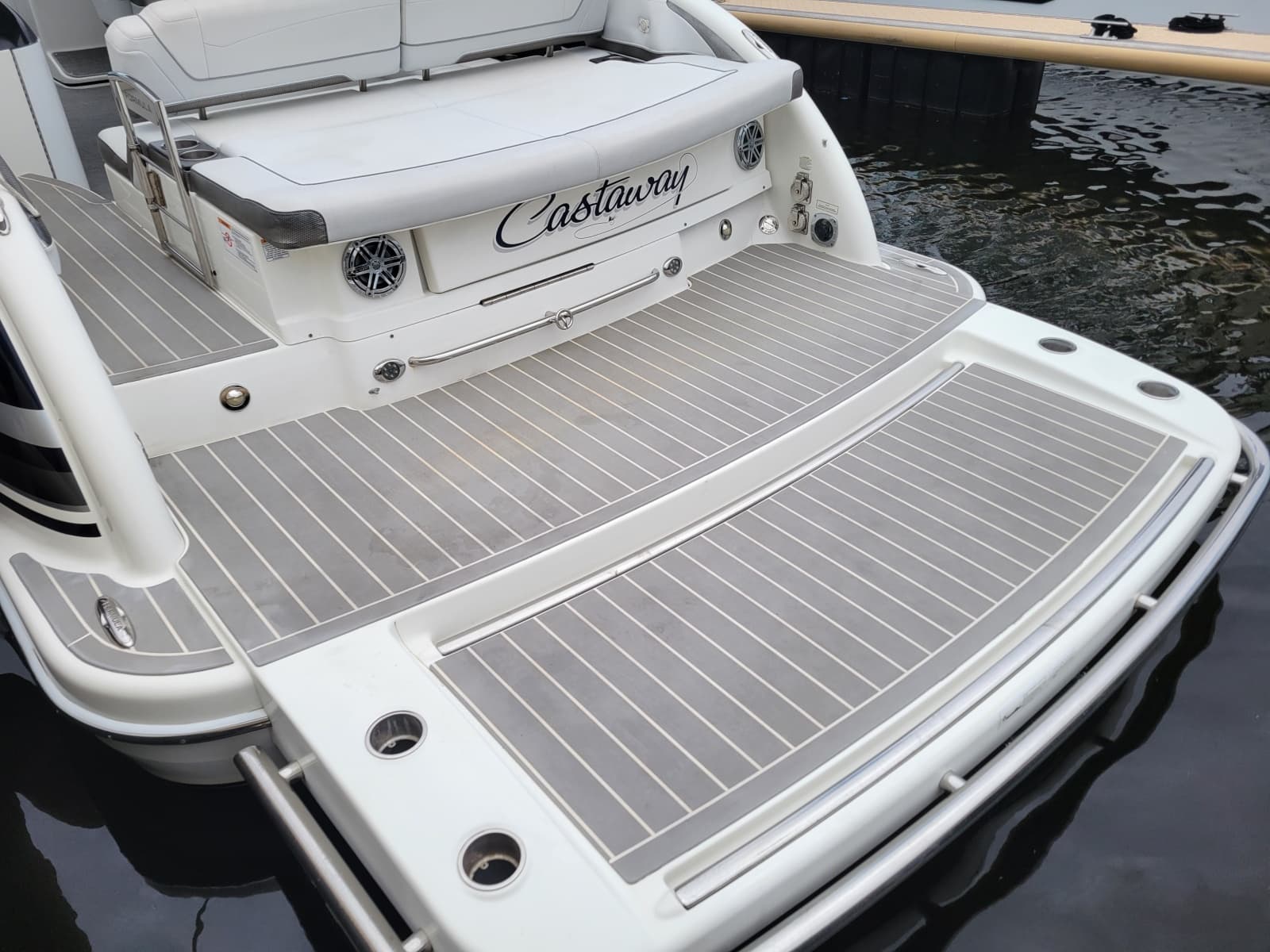 2019 Formula 350 Crossover Bowrider