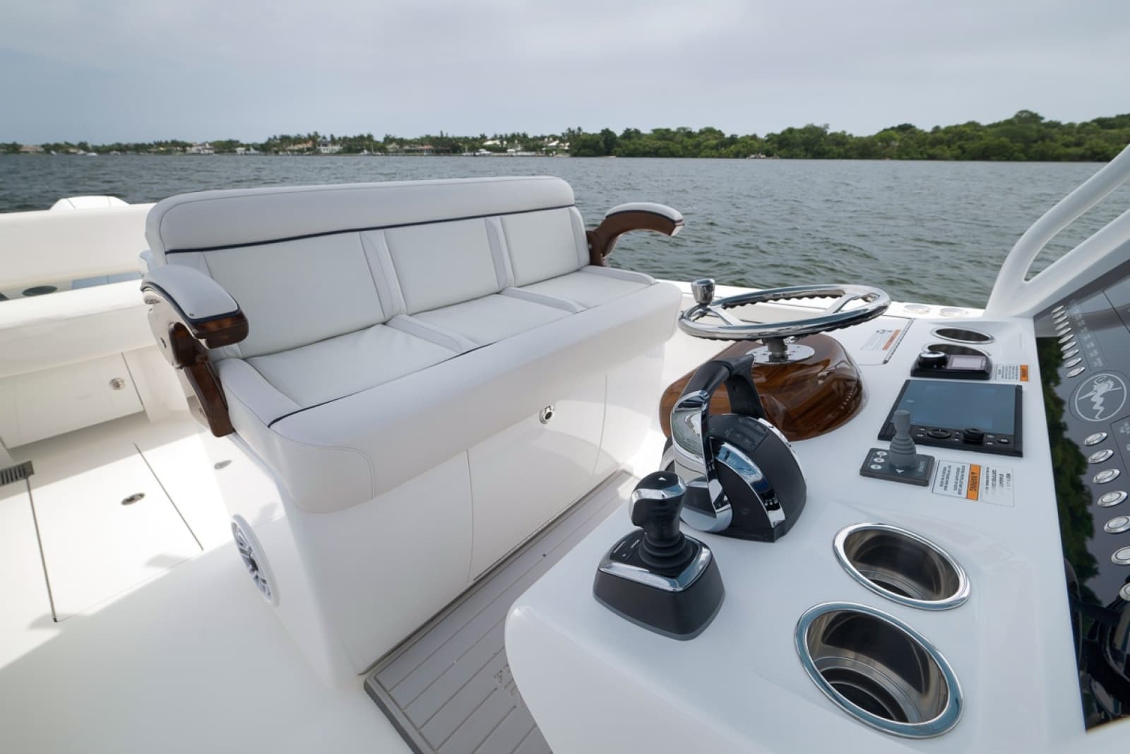 2023 Valhalla Boatworks V-33
