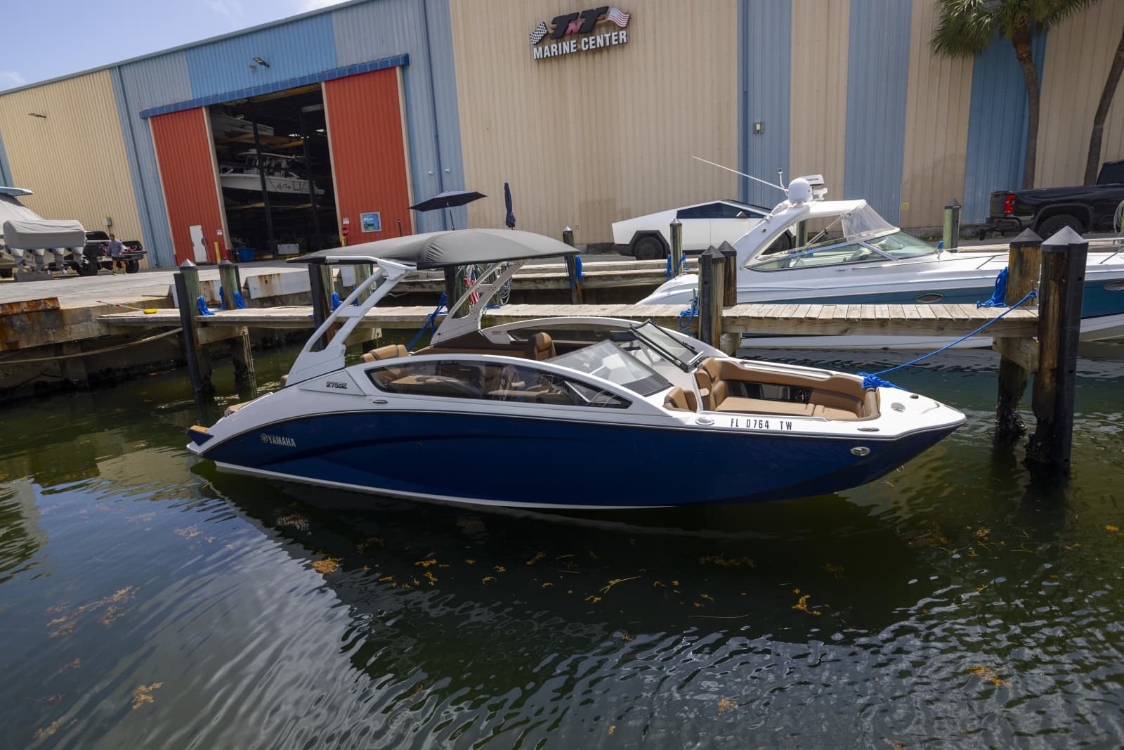 2024 Yamaha Boats 275 SE