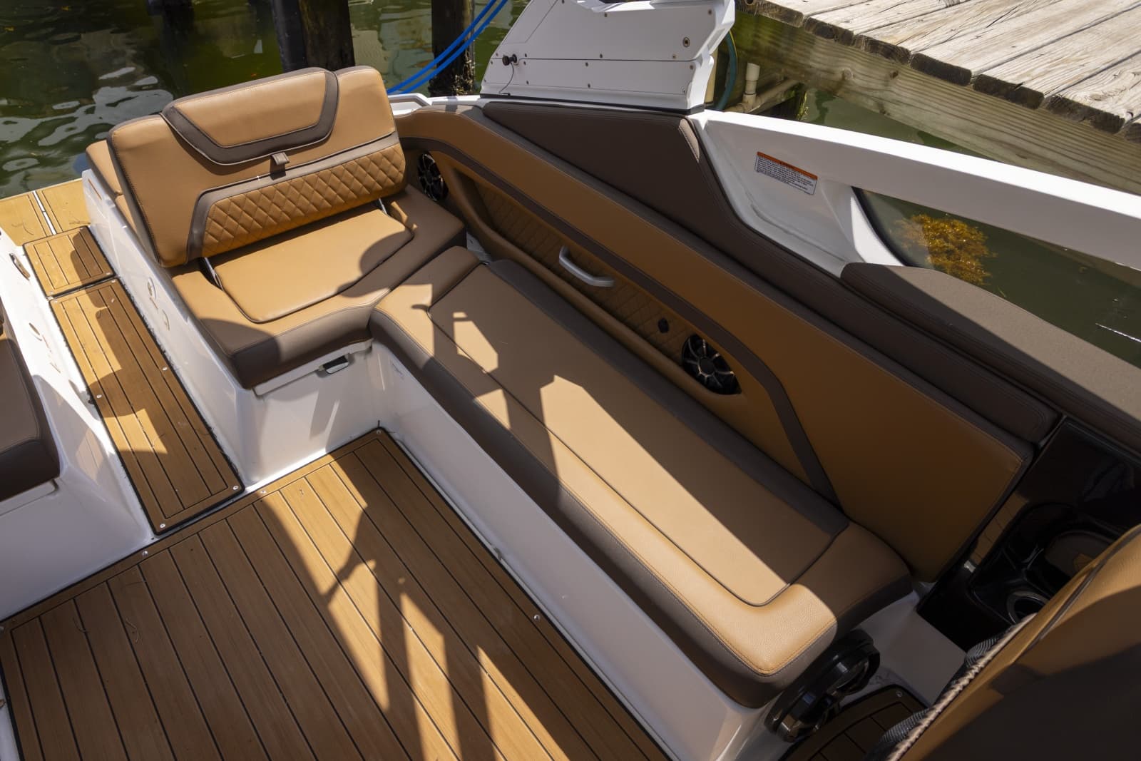 2024 Yamaha Boats 275 SE