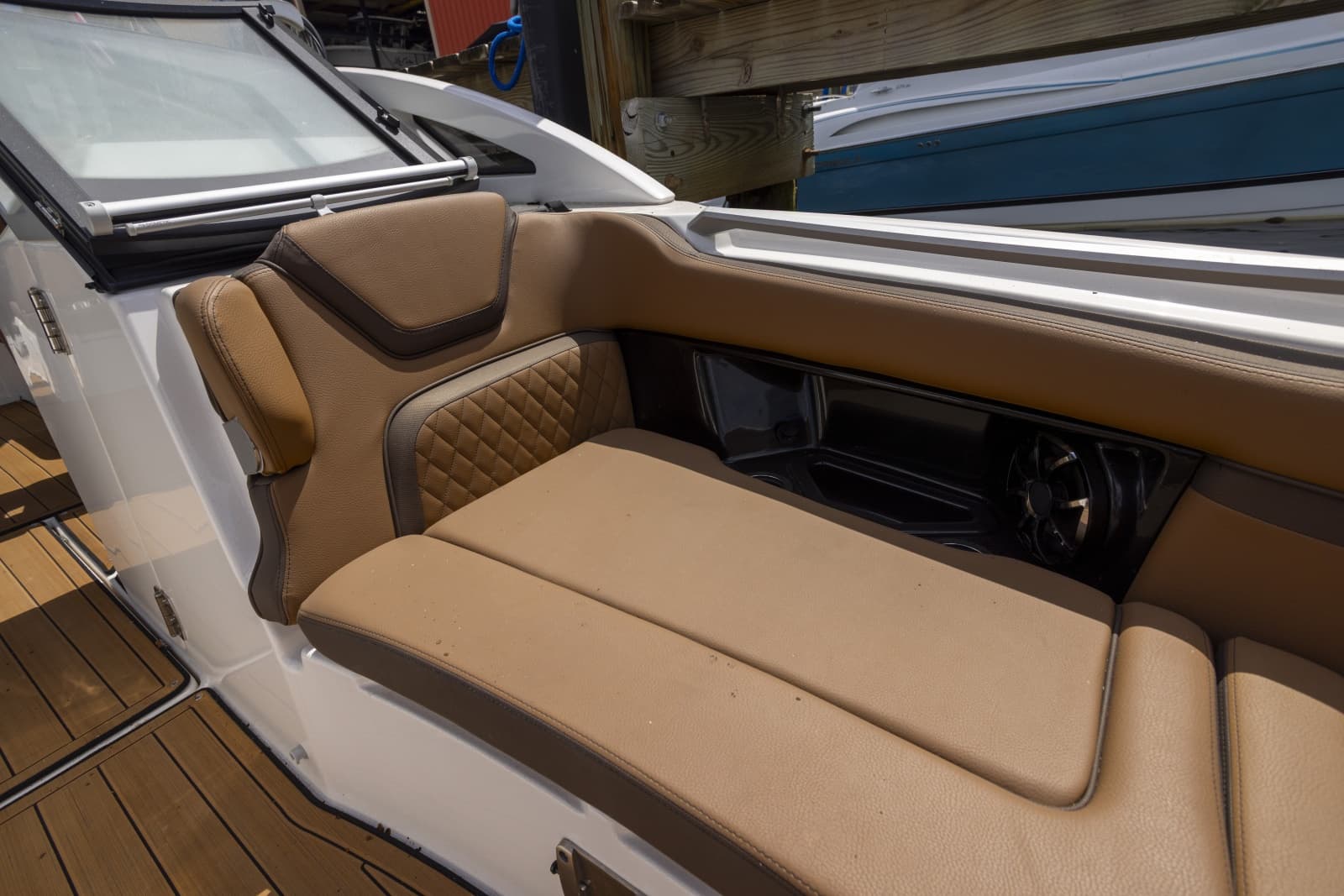2024 Yamaha Boats 275 SE