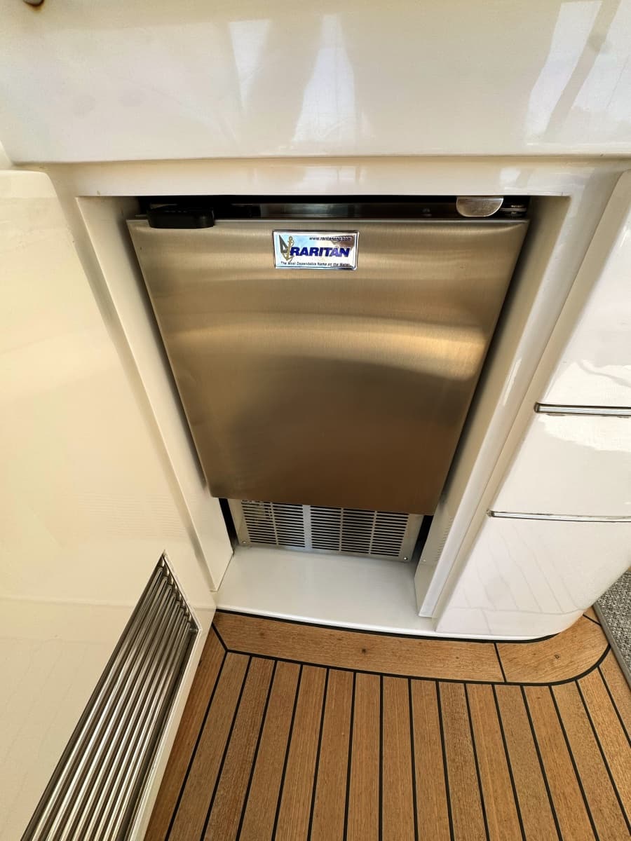 2004 Viking Princess V58