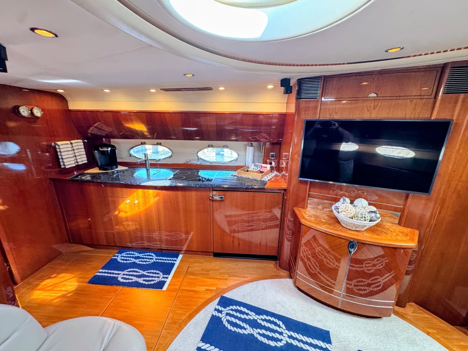 2004 Viking Princess V58