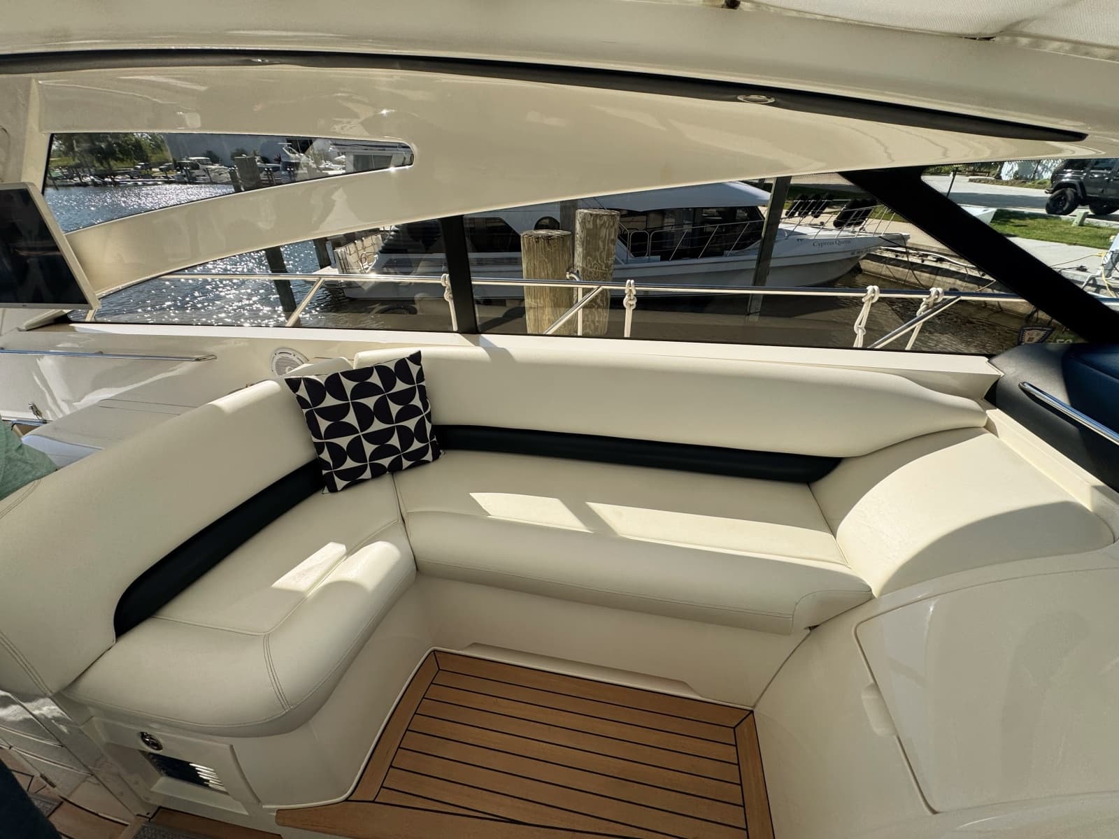 2004 Viking Princess V58