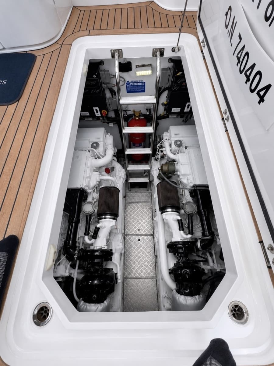 2004 Viking Princess V58