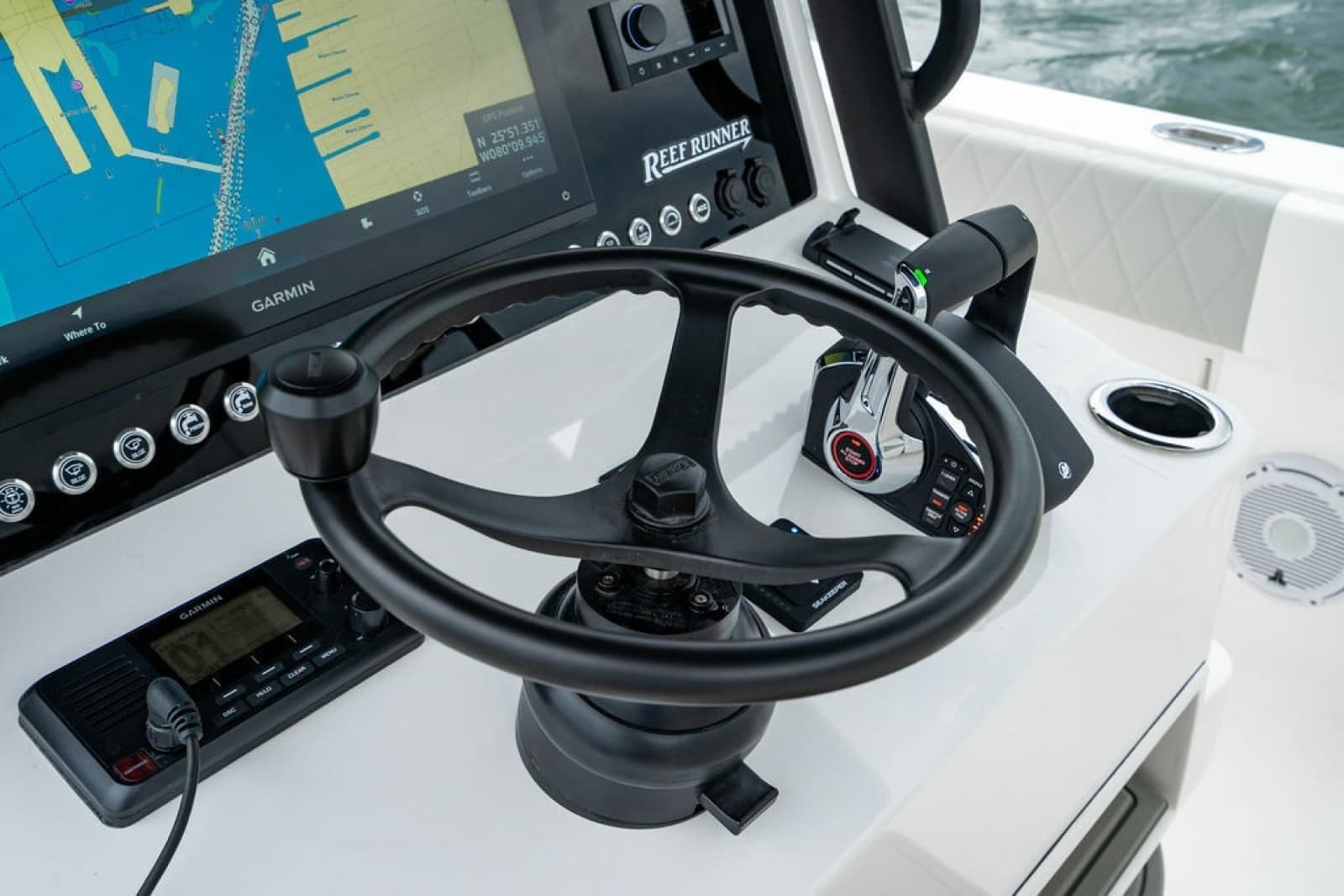 2027 Reef Runner 280