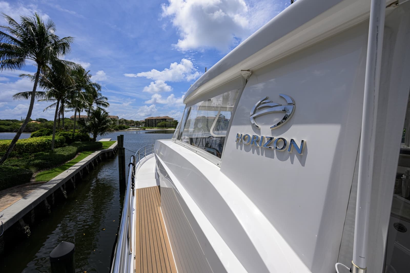 Horizon 85 - Midnight Moon -