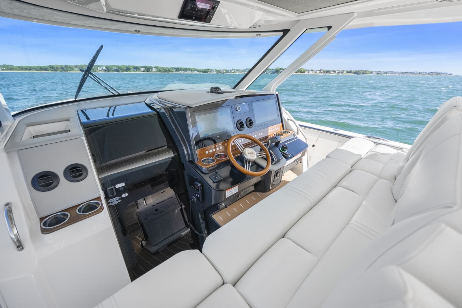 2024 Tiara Sport 43LS