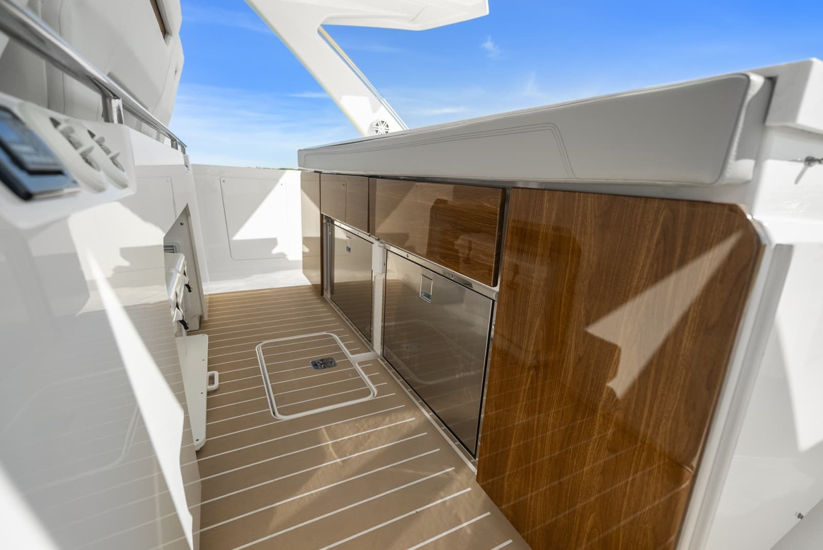 2024 Tiara Sport 43LS