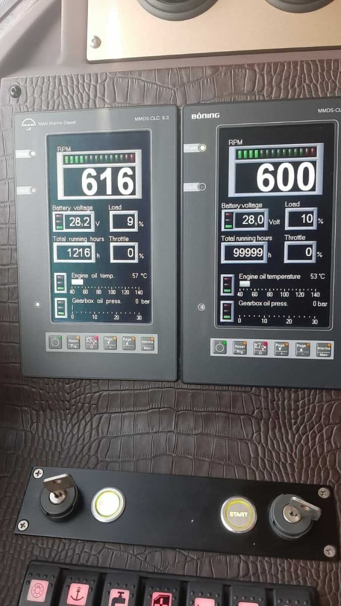 2011 Azimut 70