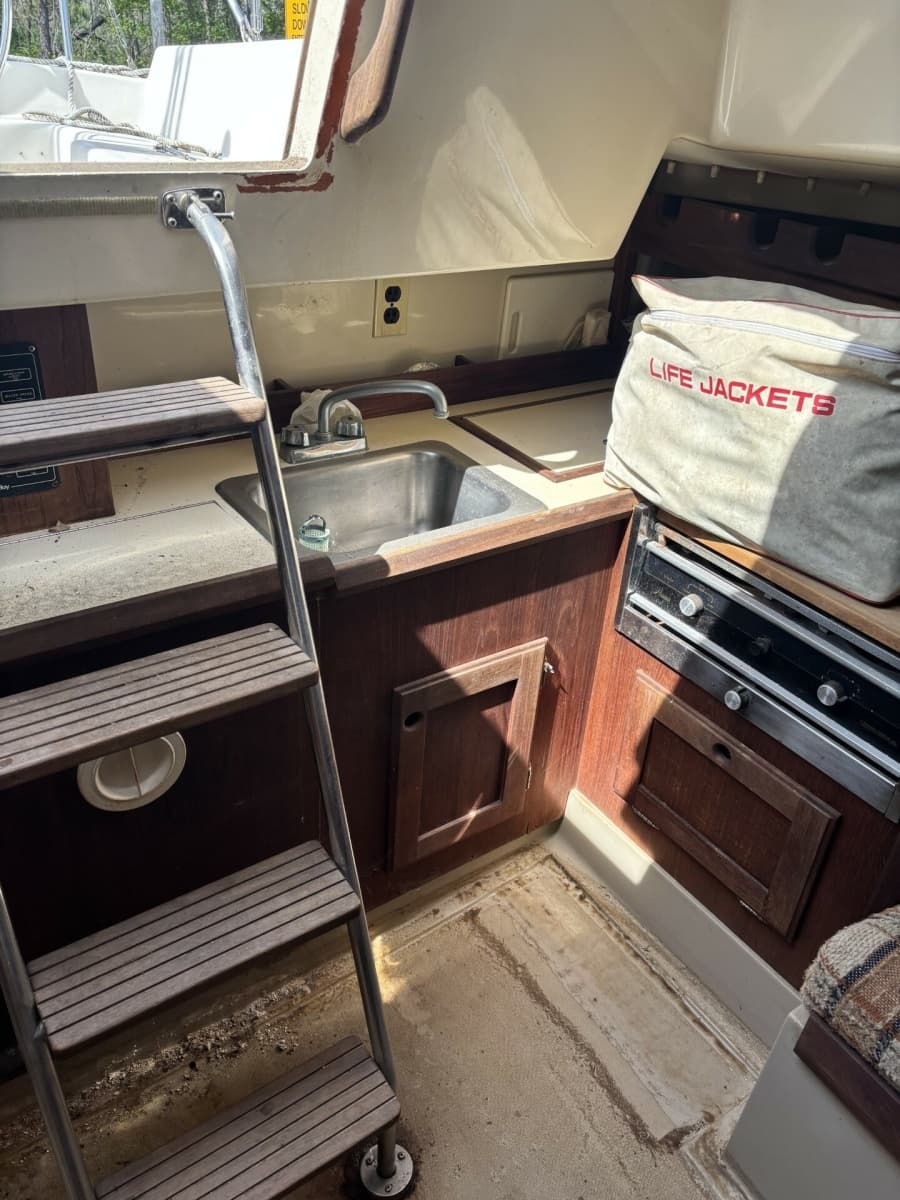1982 O'Day 28 CB
