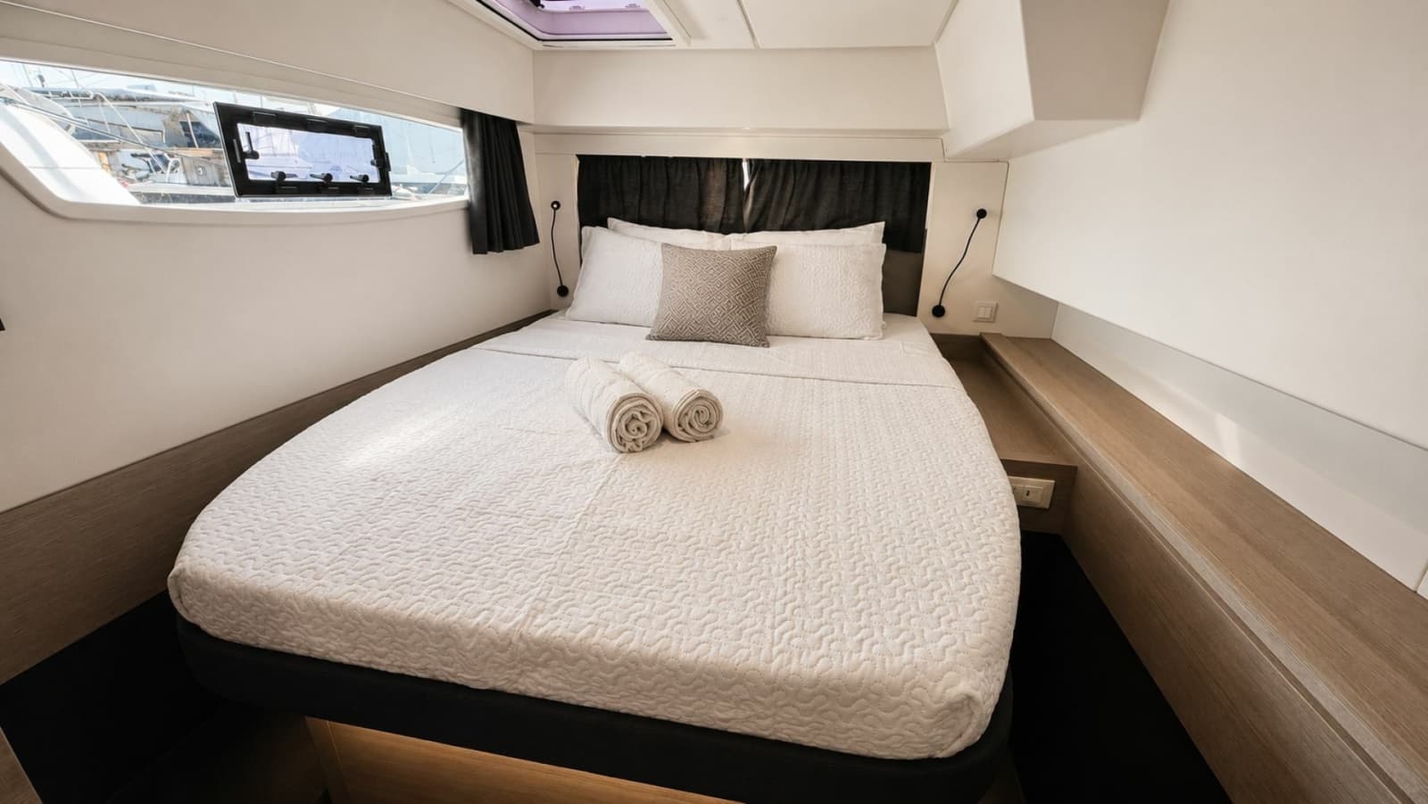 2022 Fountaine Pajot Elba