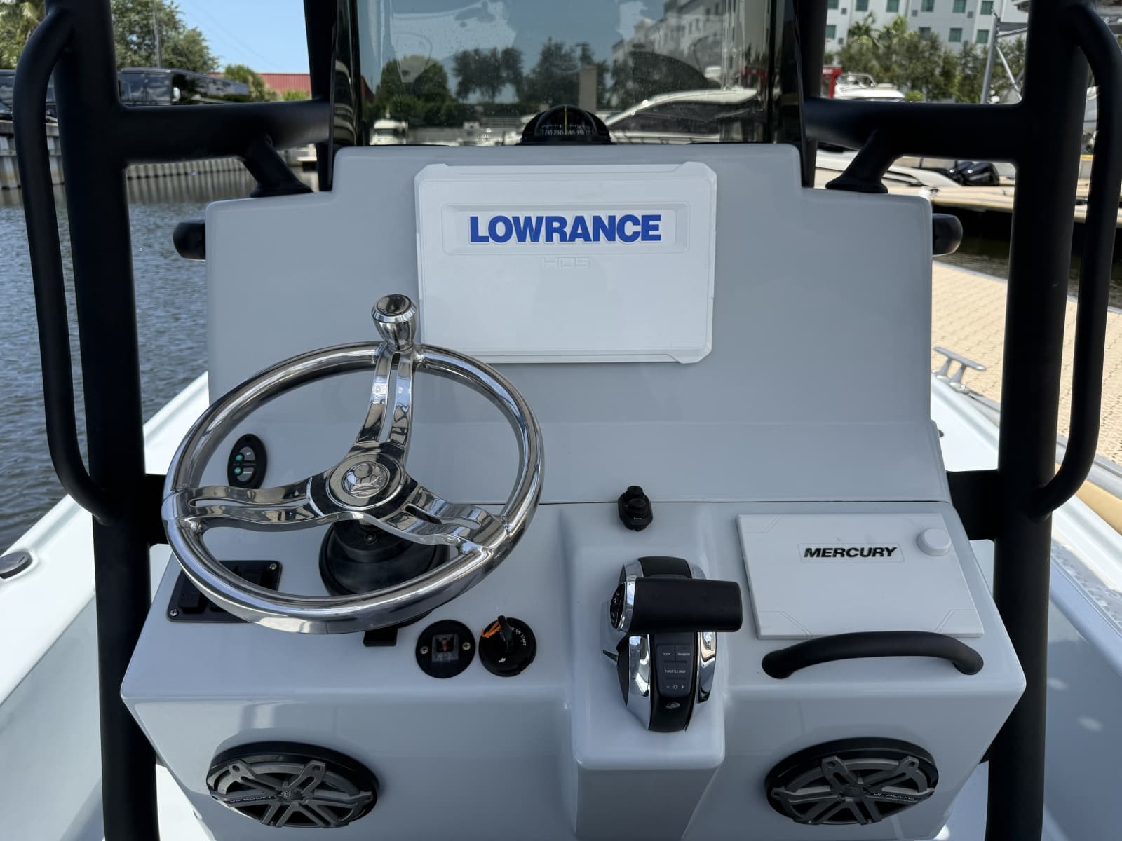 2017 Yellowfin 24 Bay CE