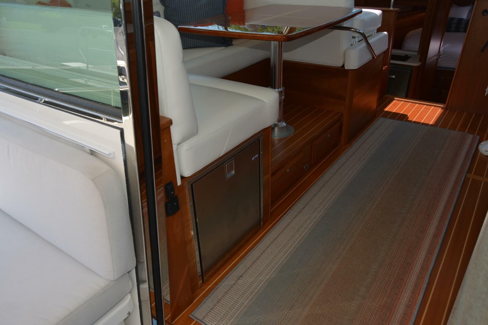 2021 Sabre 38 Salon Express