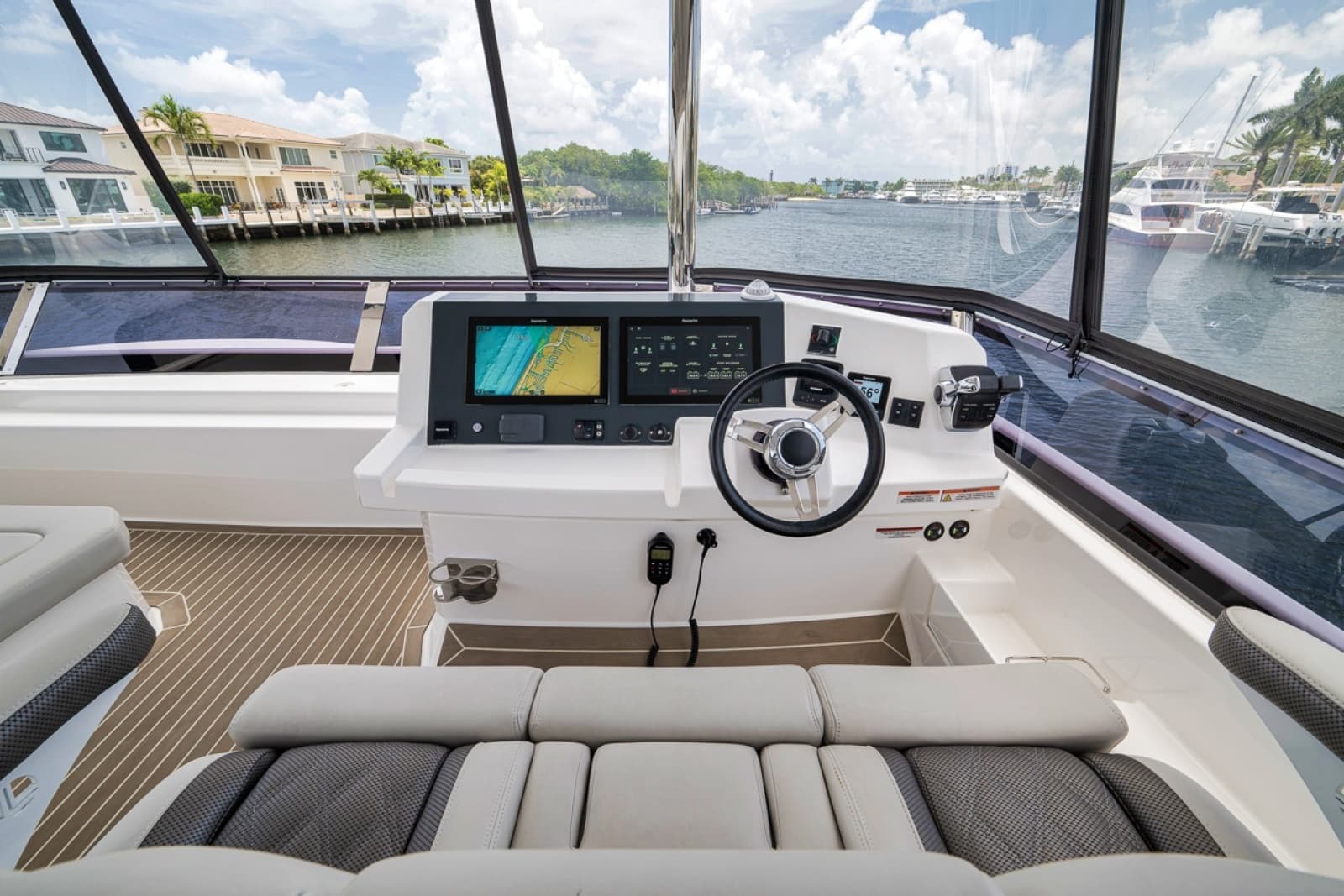 2023 Leopard 46 Powercat