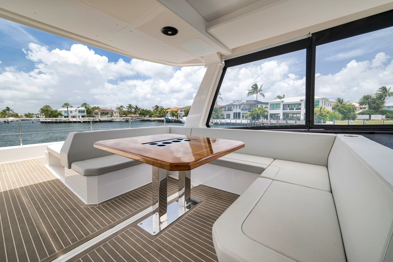 2023 Leopard 46 Powercat