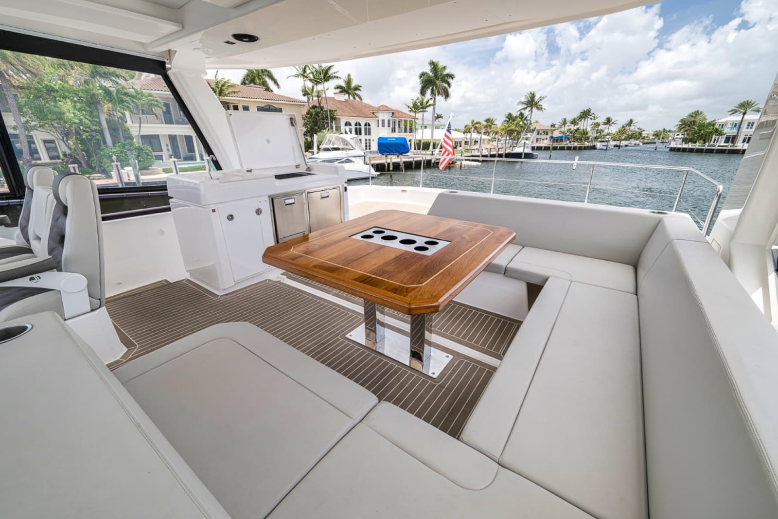 2023 Leopard 46 Powercat