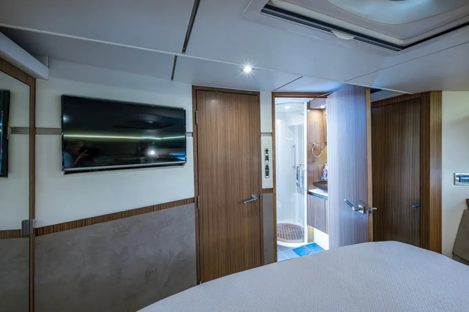 2018 Sea Ray L550 Fly
