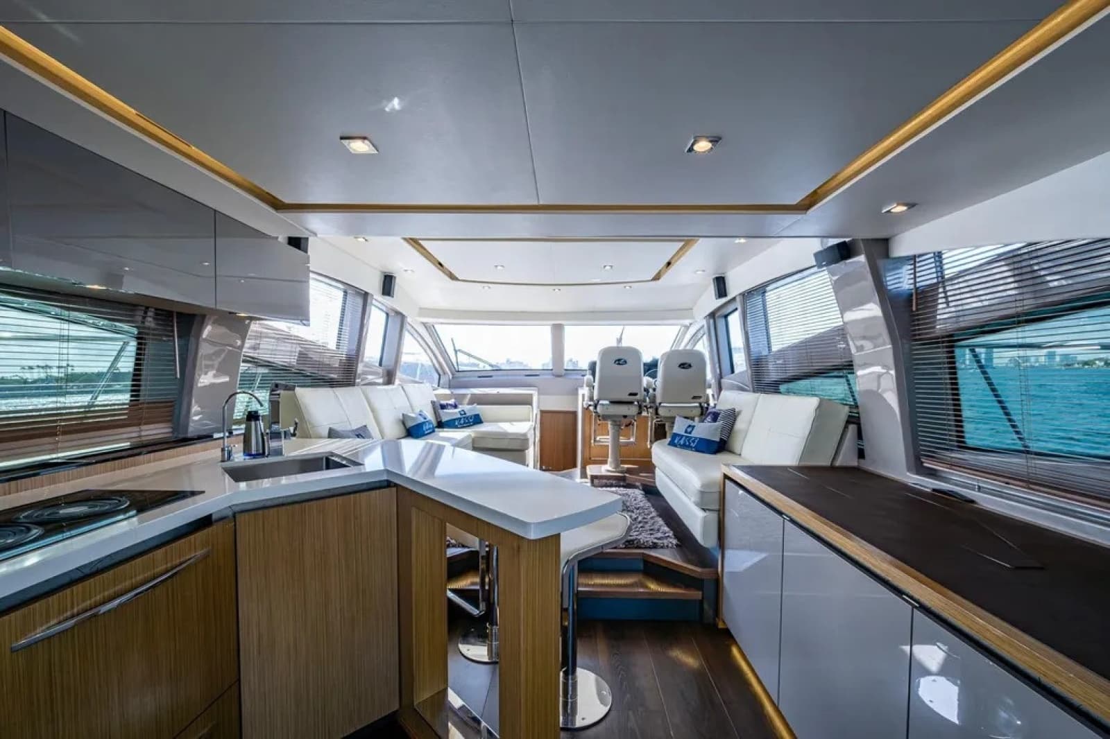 2018 Sea Ray L550 Fly