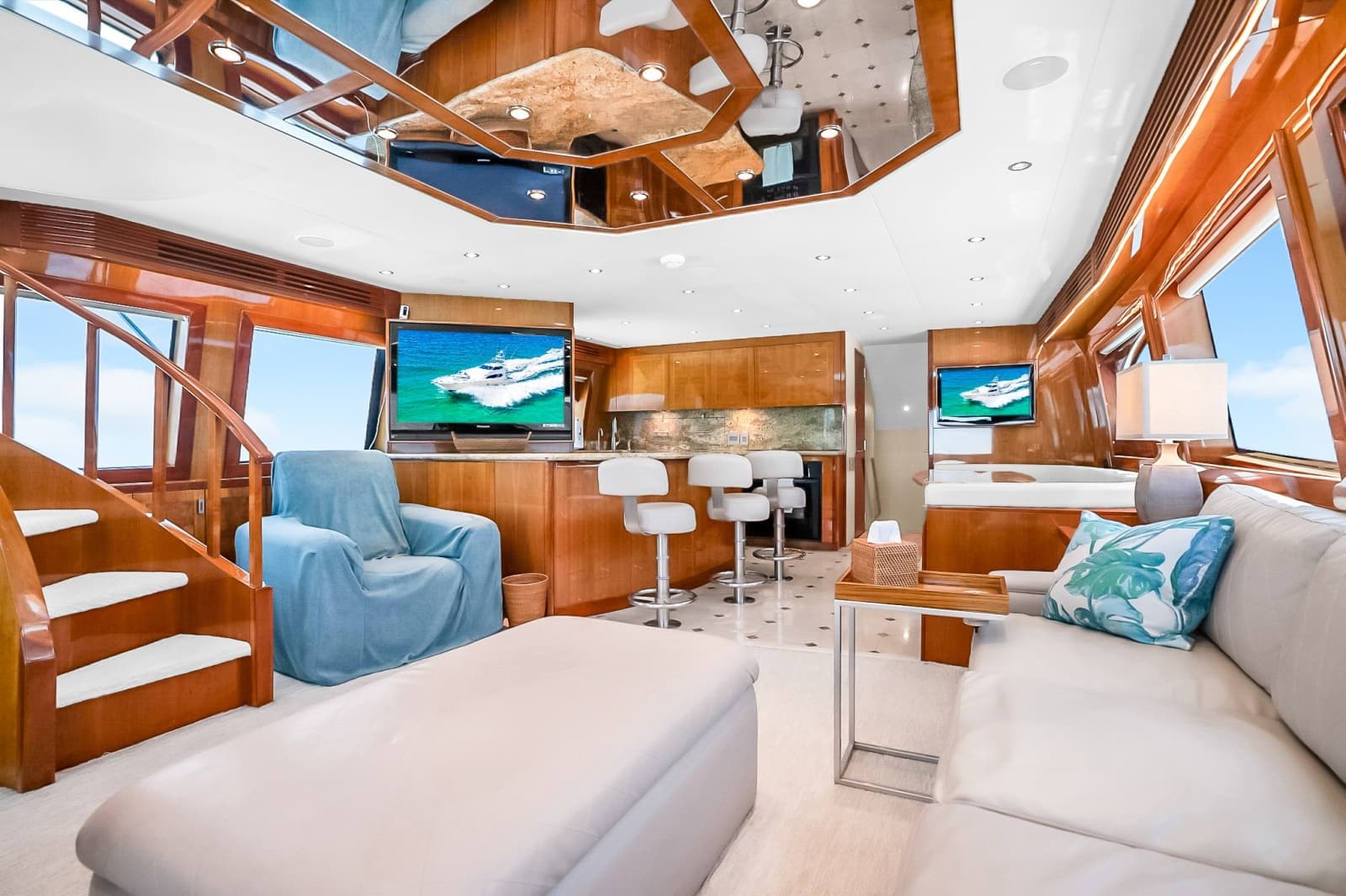 2008 Hatteras Convertible