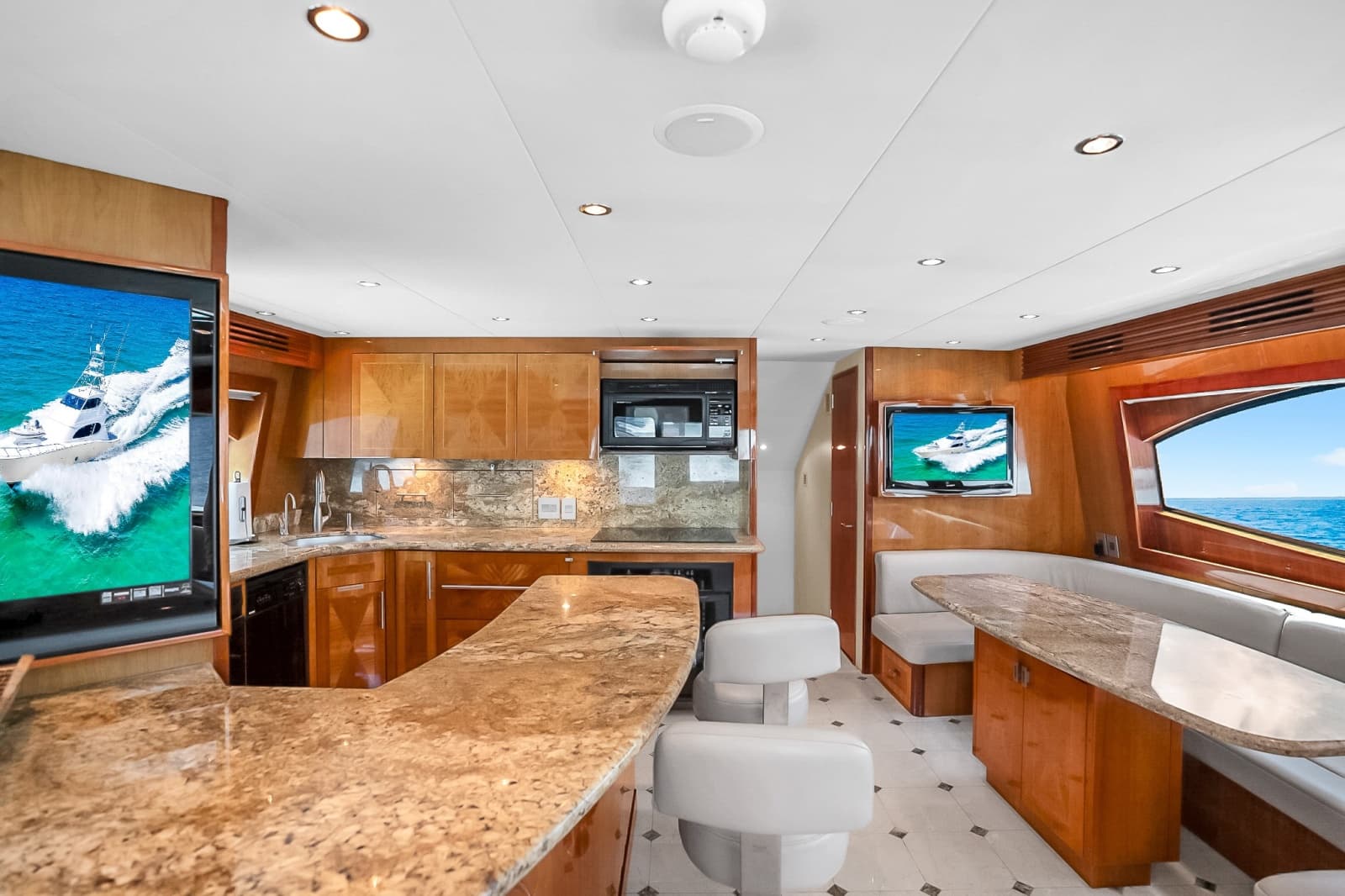 2008 Hatteras Convertible
