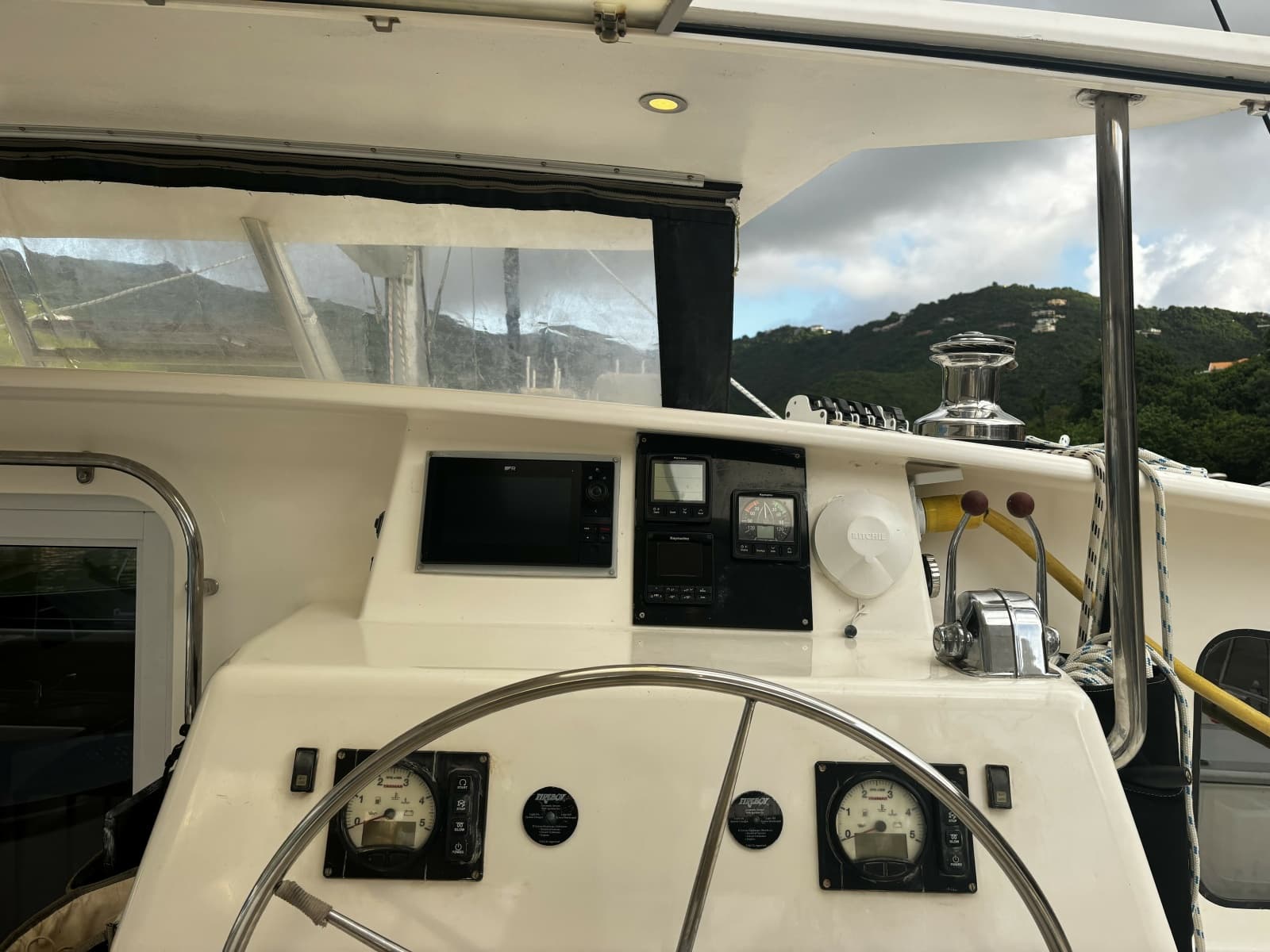 2011 Voyage Yachts 520