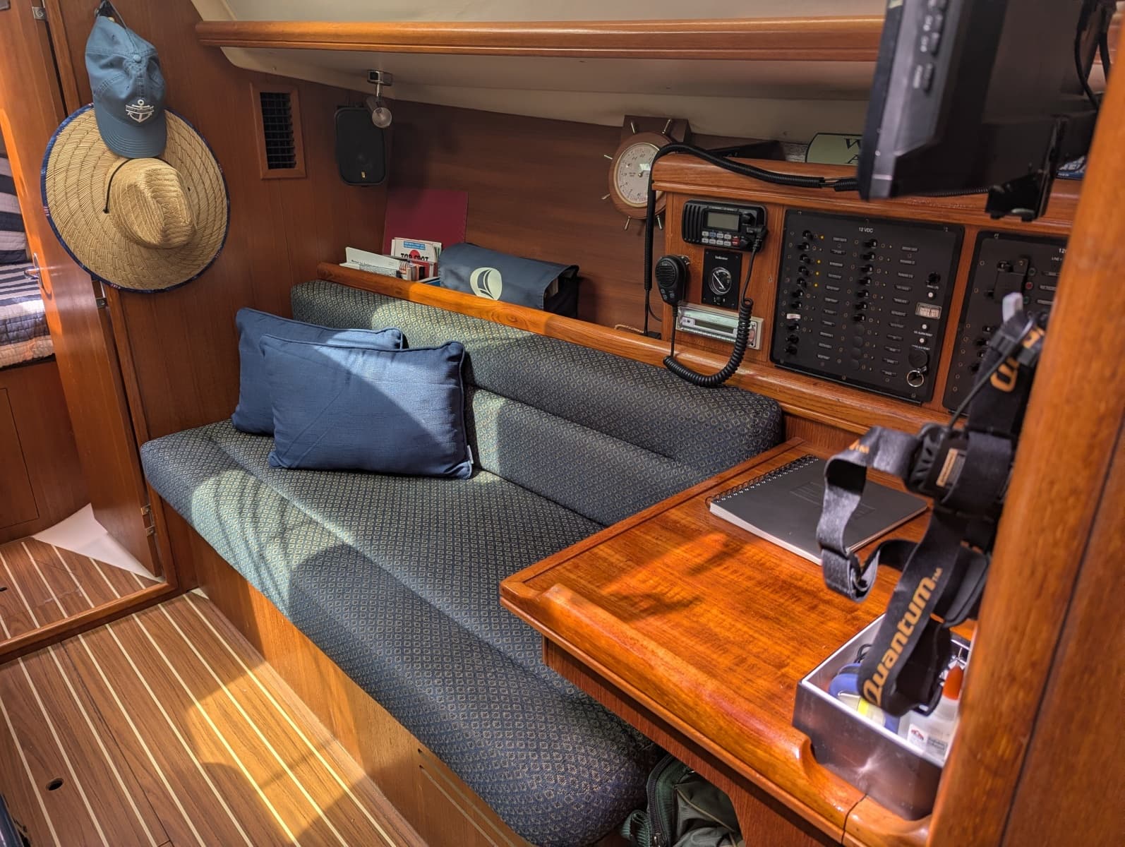 2006 Hunter 33