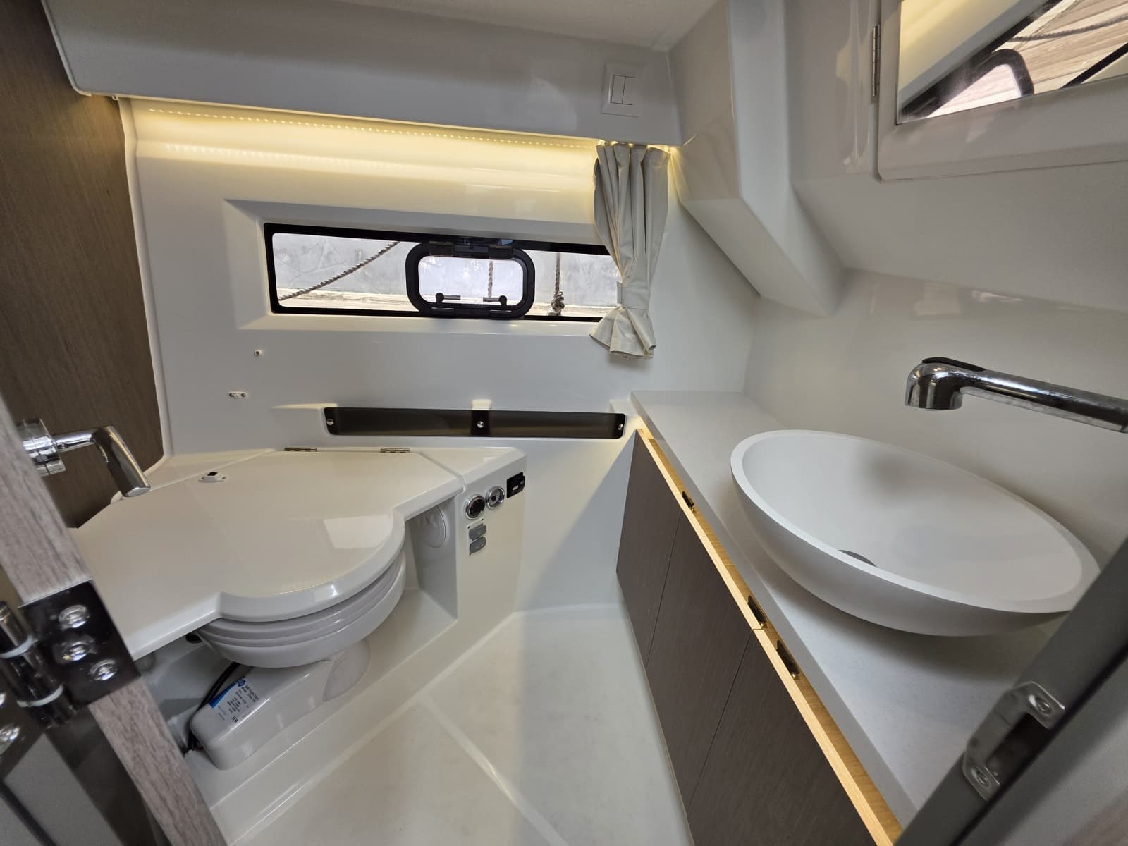 2025 Jeanneau NC 895 Series 2