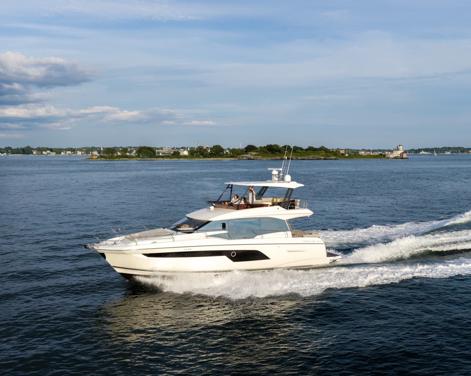 2022 Prestige 520