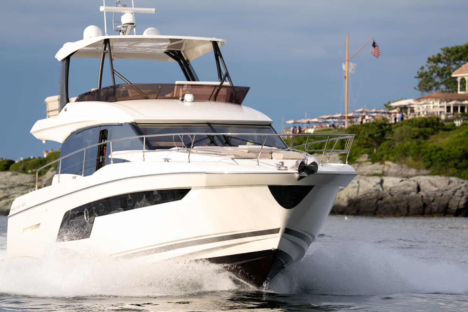 2022 Prestige 520
