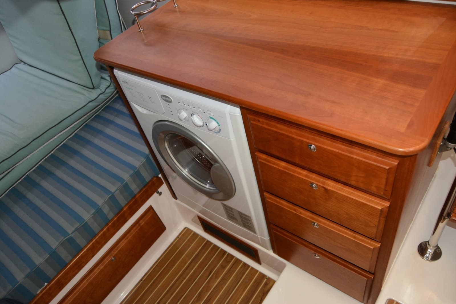 2012 Sabre 48 Salon Express