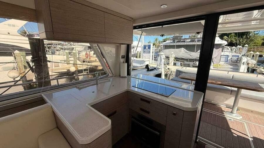 2024 Greenline 48 Fly Hybrid