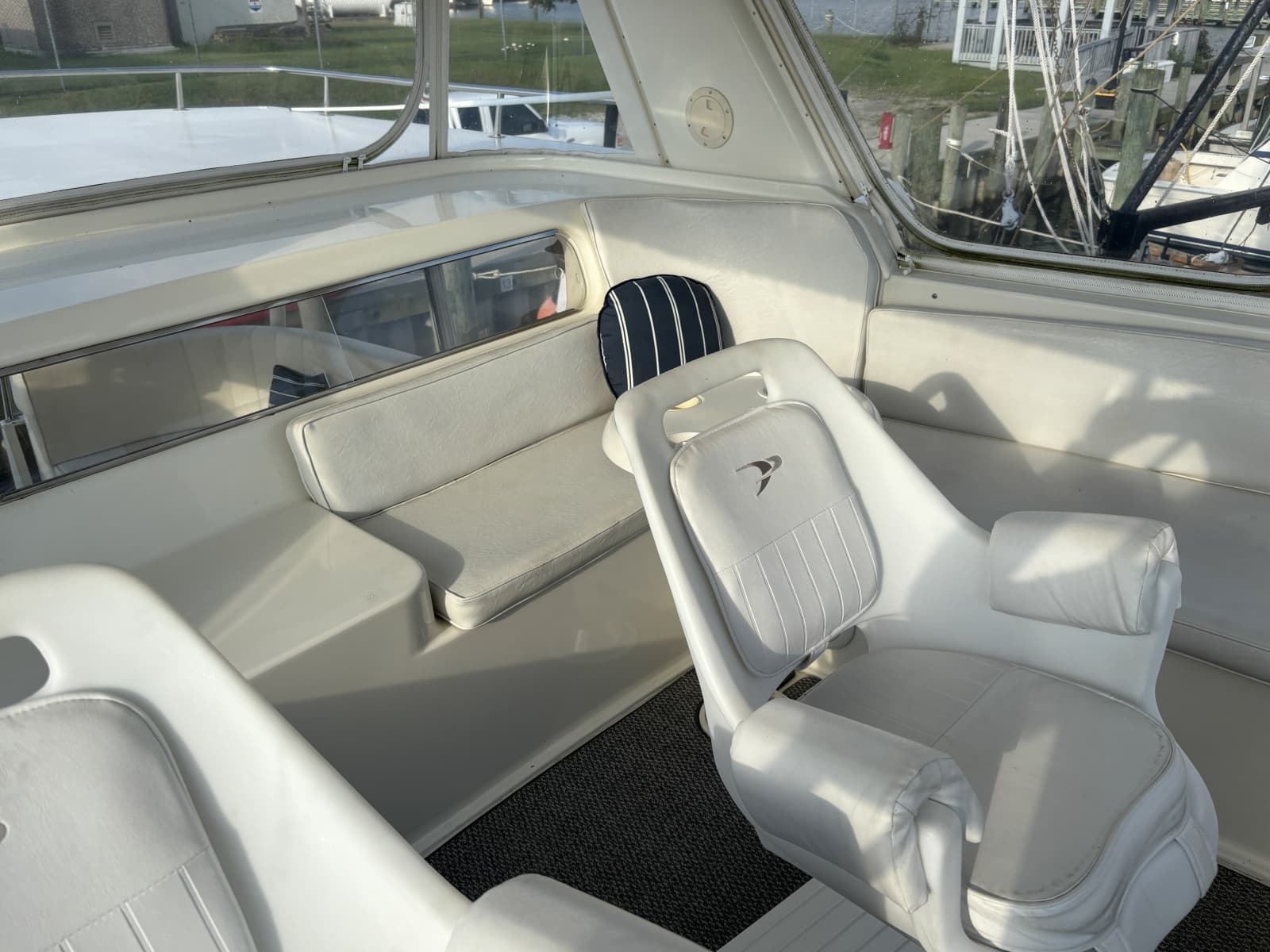 1995 Ocean Cockpit Motor Yacht