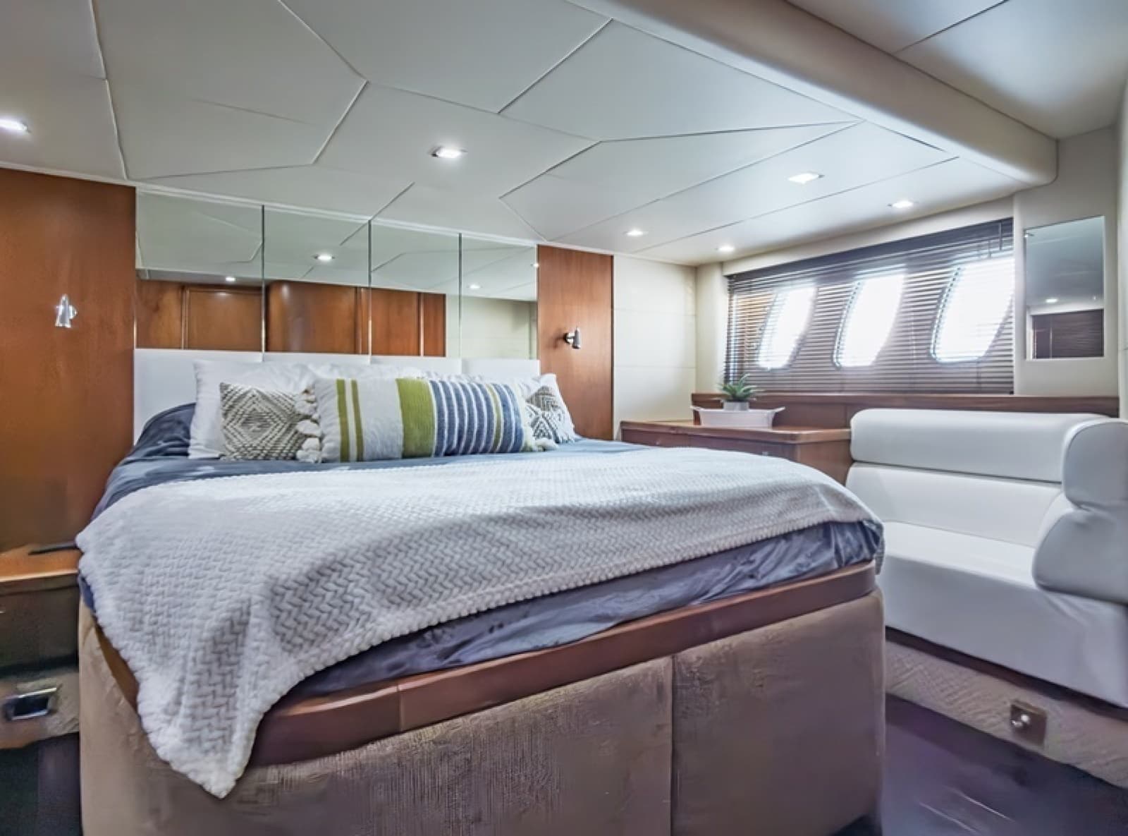 62 Sunseeker Predator