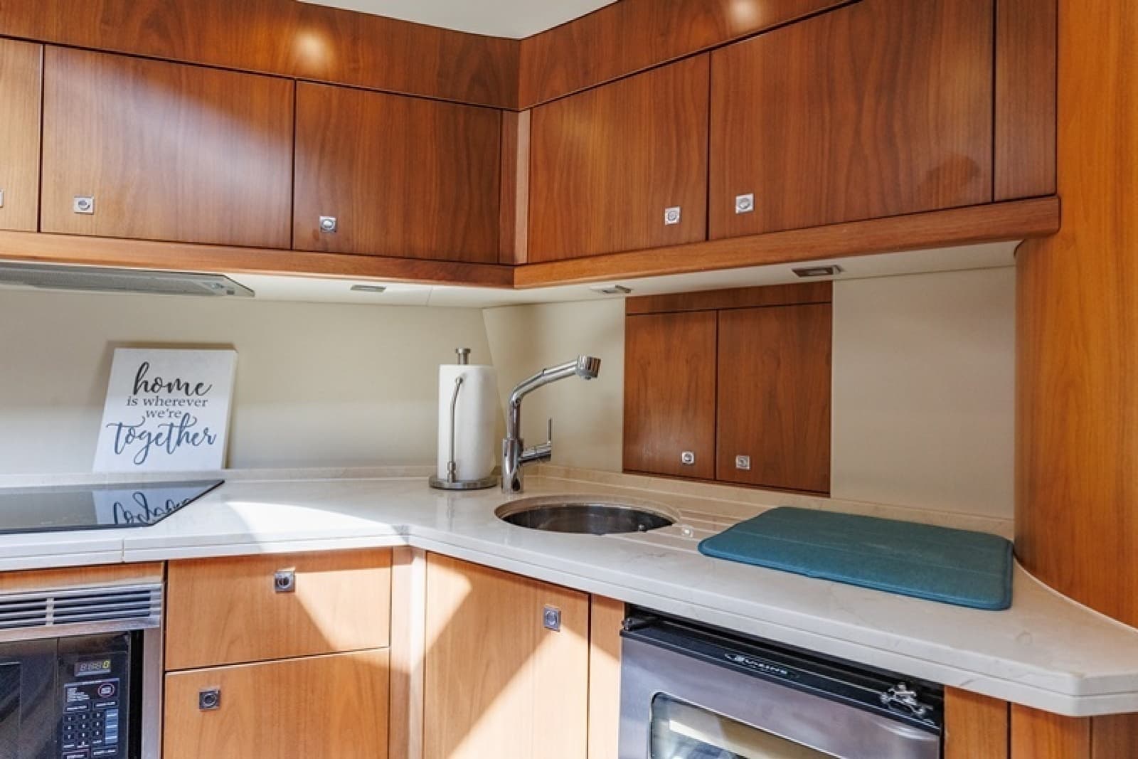 62 Sunseeker Predator