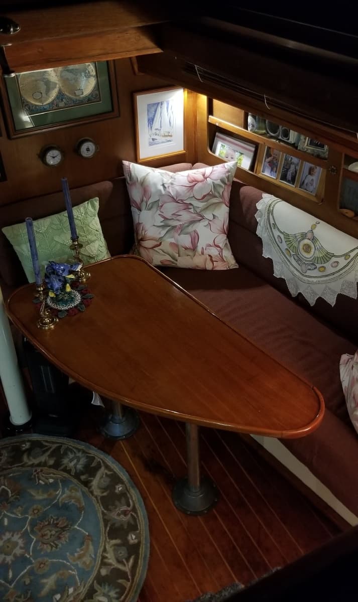 Settee Starboard